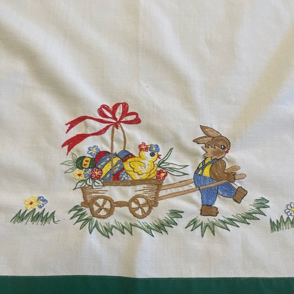 Easter/Spring table square - Picture 1 of 4